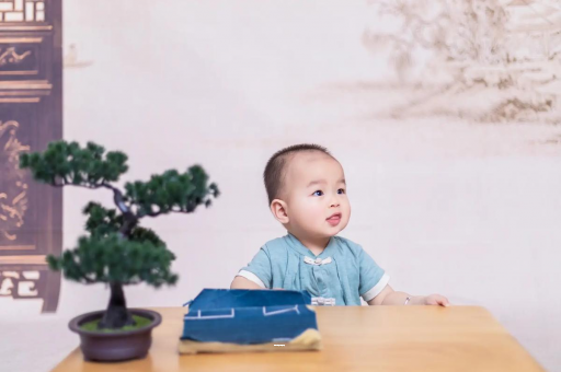 常州宝宝摔到头第五天吐了