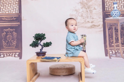 常州四个月宝宝可以坐着吗 常州四个月宝宝可以坐着吗